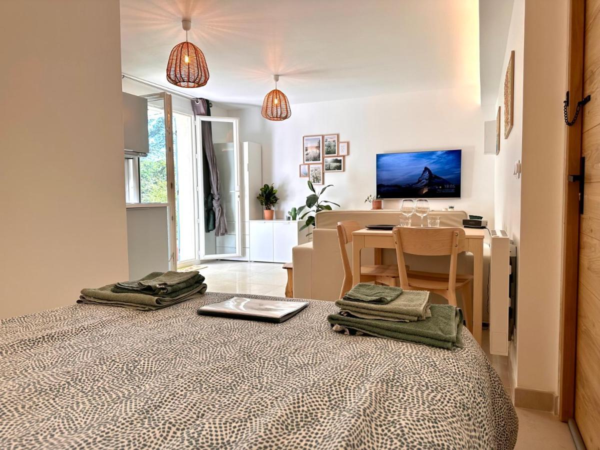 Paisible Studio Tout Neuf En Lisiere De Foret Peyrolles-en-Provence 외부 사진
